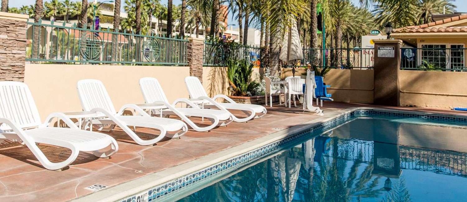 CHECK-OUT OUR GALLERY AND DISCOVER ALL THAT WE OFFER AT THE ANAHEIM ISLANDER INN & SUITES