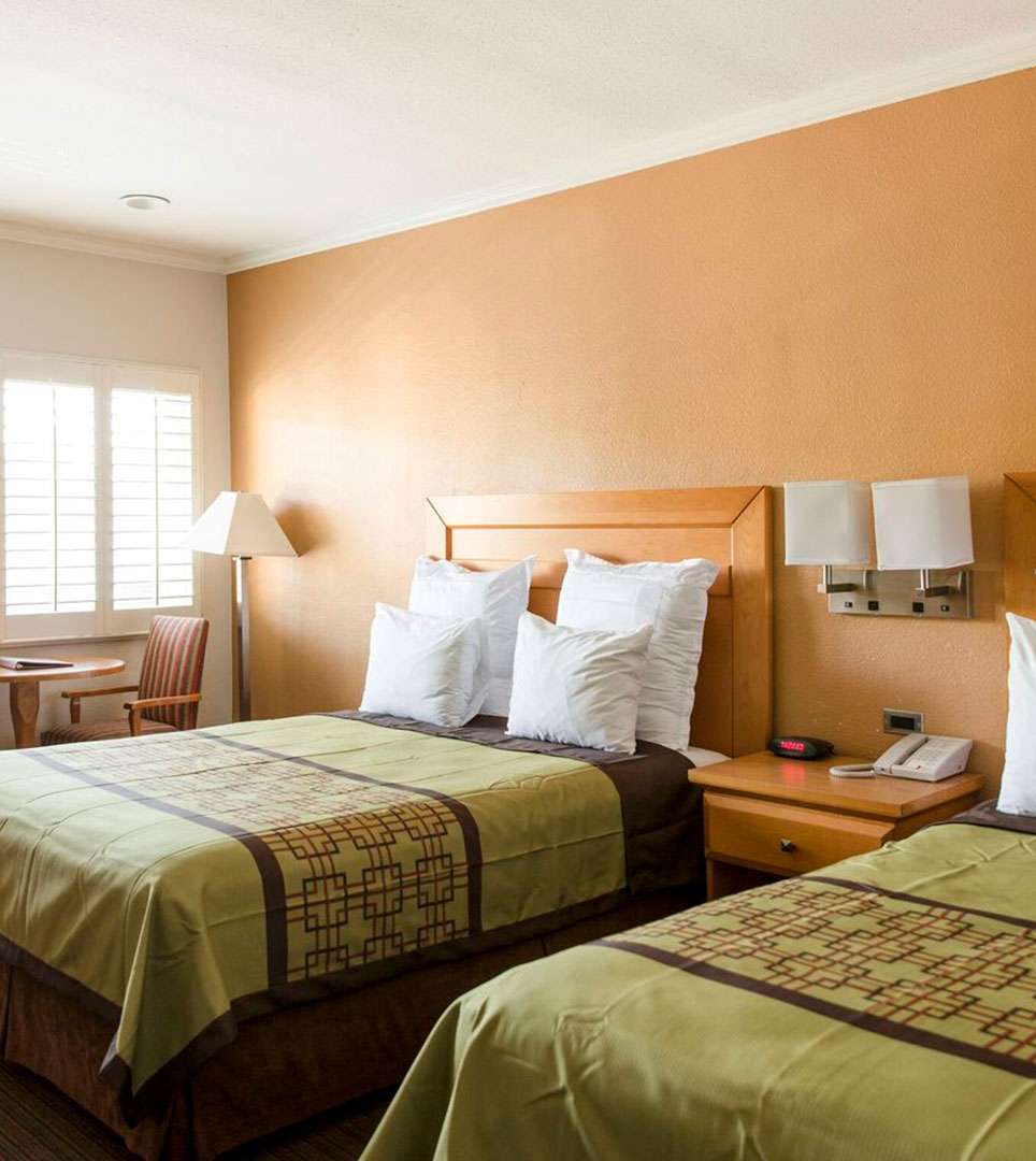 BOOK YOUR SOUTHERN CALIFORNIA GUEST ROOM DIRECTLY ON OUR WEBSITE FOR THE BEST RATES