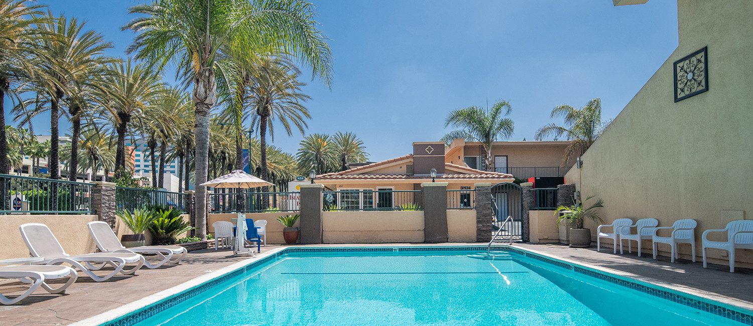 CHECK-OUT OUR GALLERY AND DISCOVER ALL THAT WE OFFER AT THE ANAHEIM ISLANDER INN & SUITES